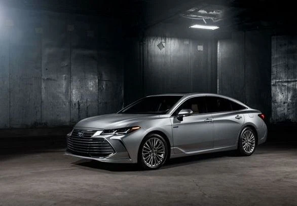TOYOTA AVALON HYBRID 2018 PROBLEMI