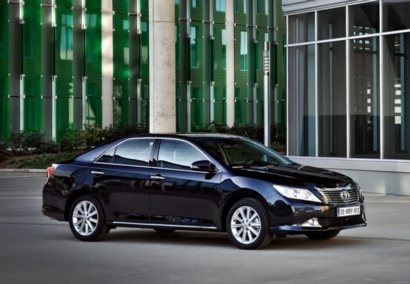 TOYOTA CAMRY HYBRID 2011 PROBLEMI