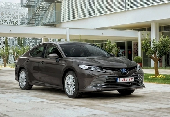 TOYOTA CAMRY HYBRID 2019 PROBLEMI