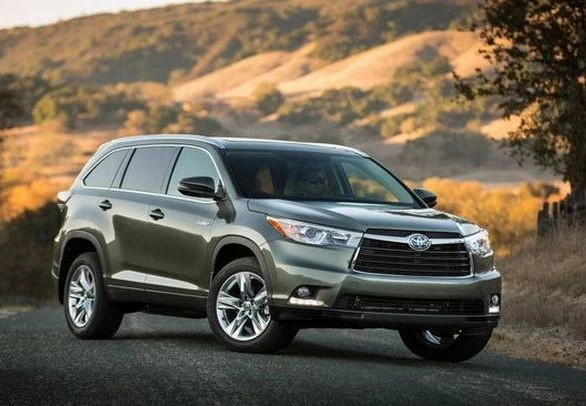 TOYOTA HIGHLANDER HYBRID 2017 PROBLEMI
