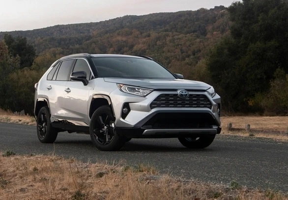 TOYOTA RAV4 HYBRID 2022 PROBLEMI